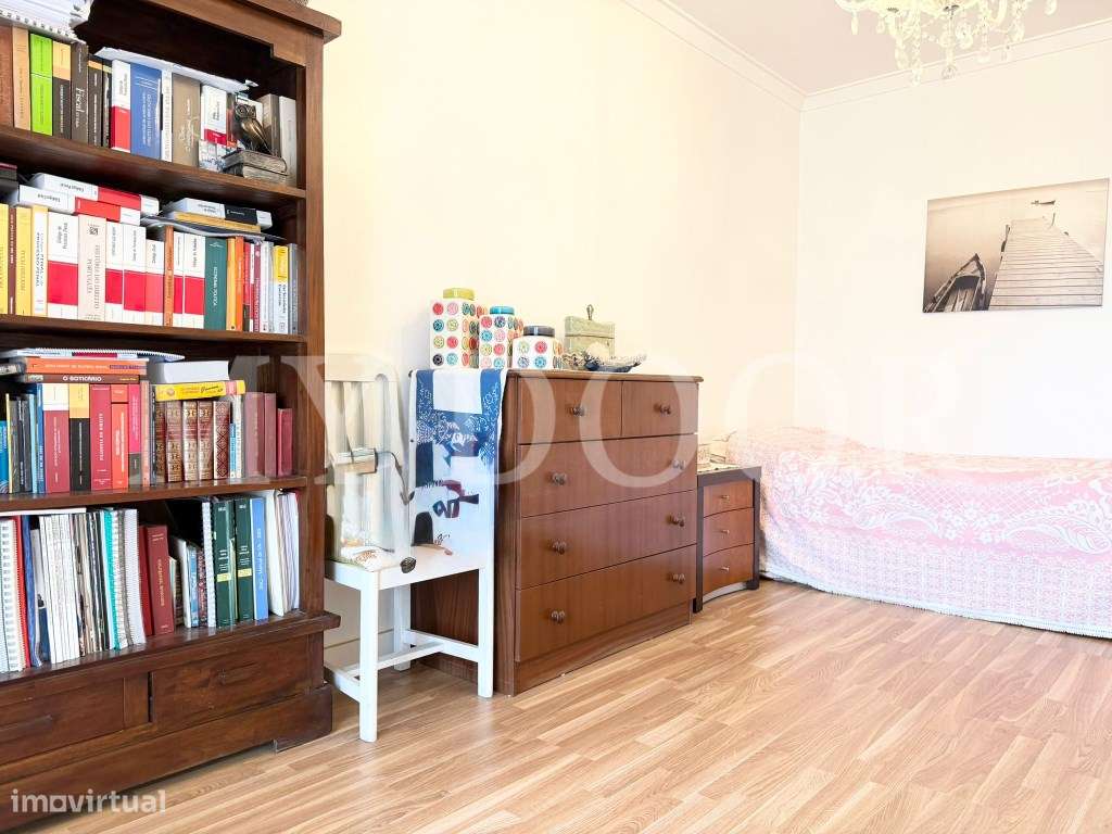 Apartamento T2 - Bobadela - c/ Parqueamento - Arrecadação-33