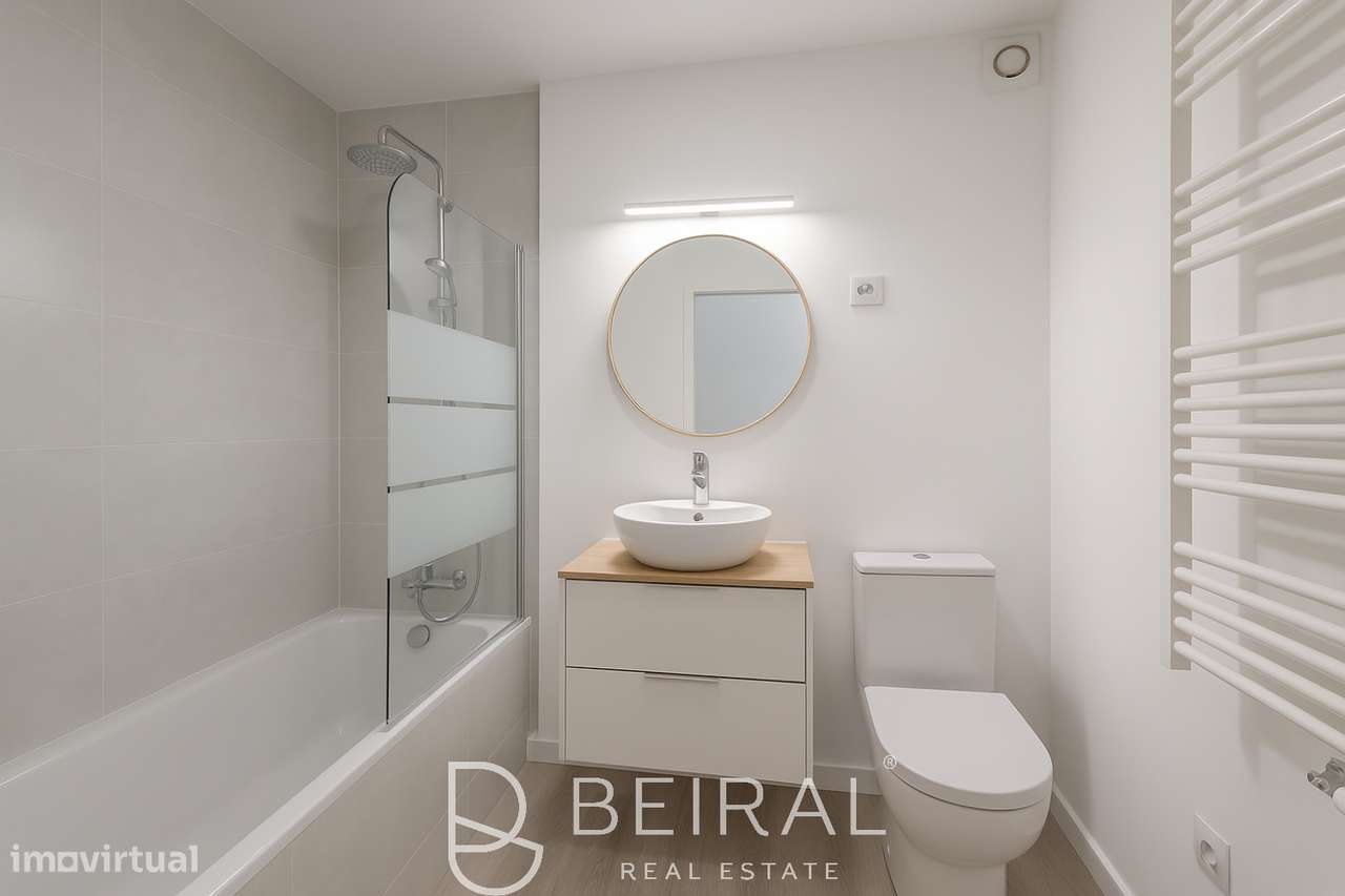 Apartamento T2 com logradouro no centro de Lisboa-4