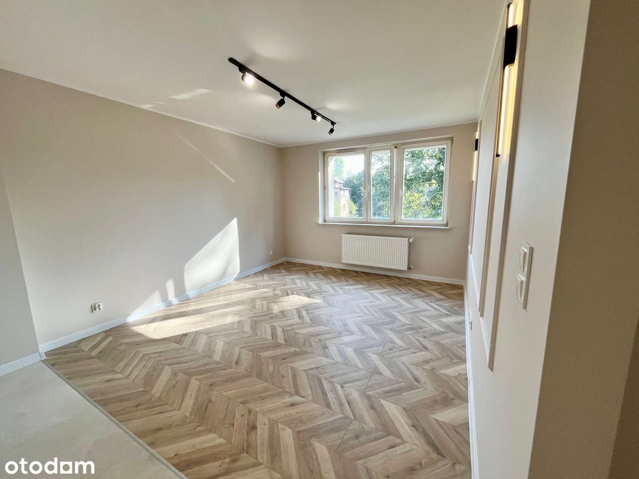 Styl i komfort – świeżo wykończone mieszkanie z niskim czynszem-6