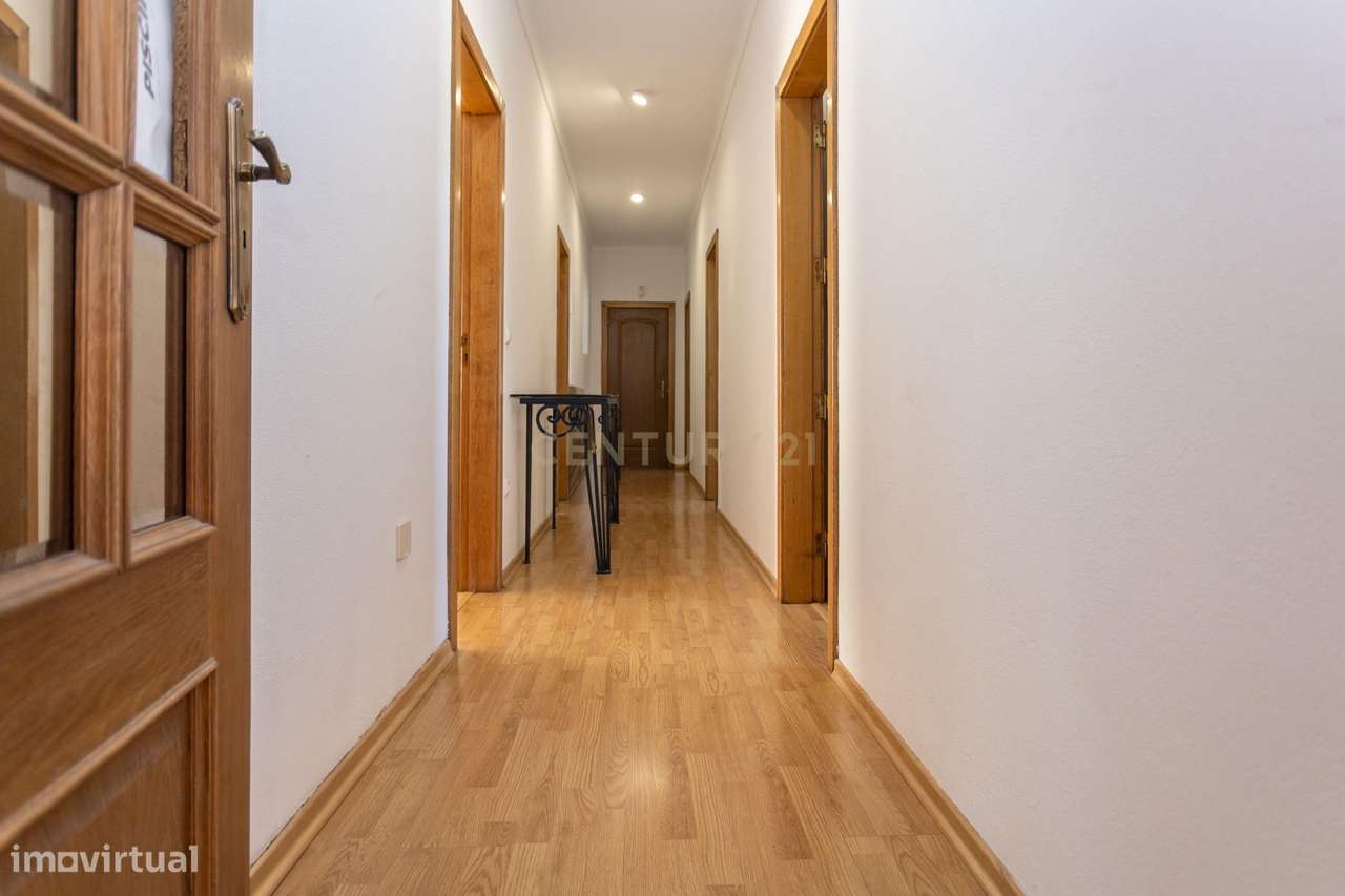 Moradia T5 com Piscina em Poceirão, Palmela-23