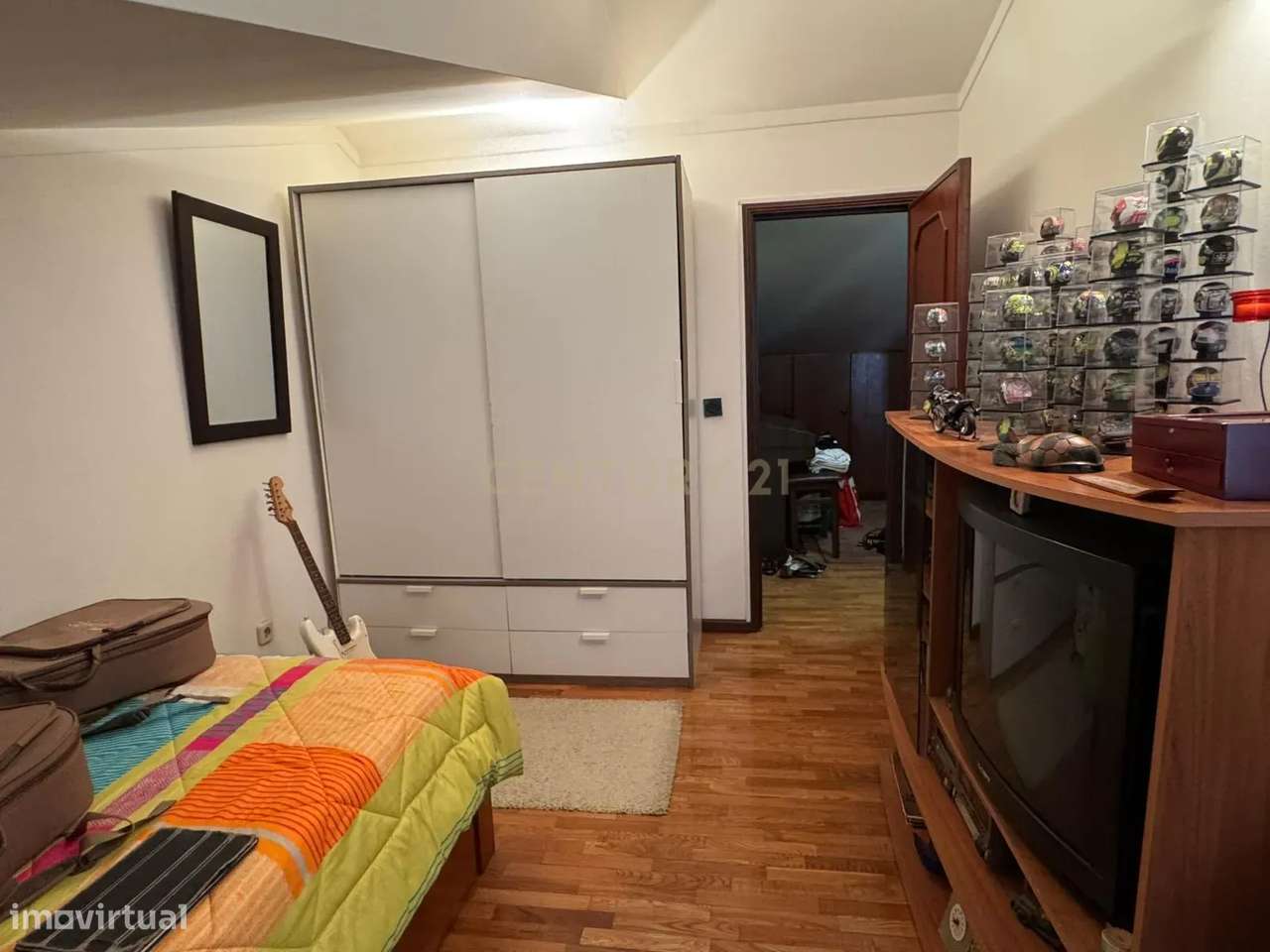 APARTAMENTO T4 DUPLEX NA PRAÇA PEDRA VERDE - ALDOAR-26