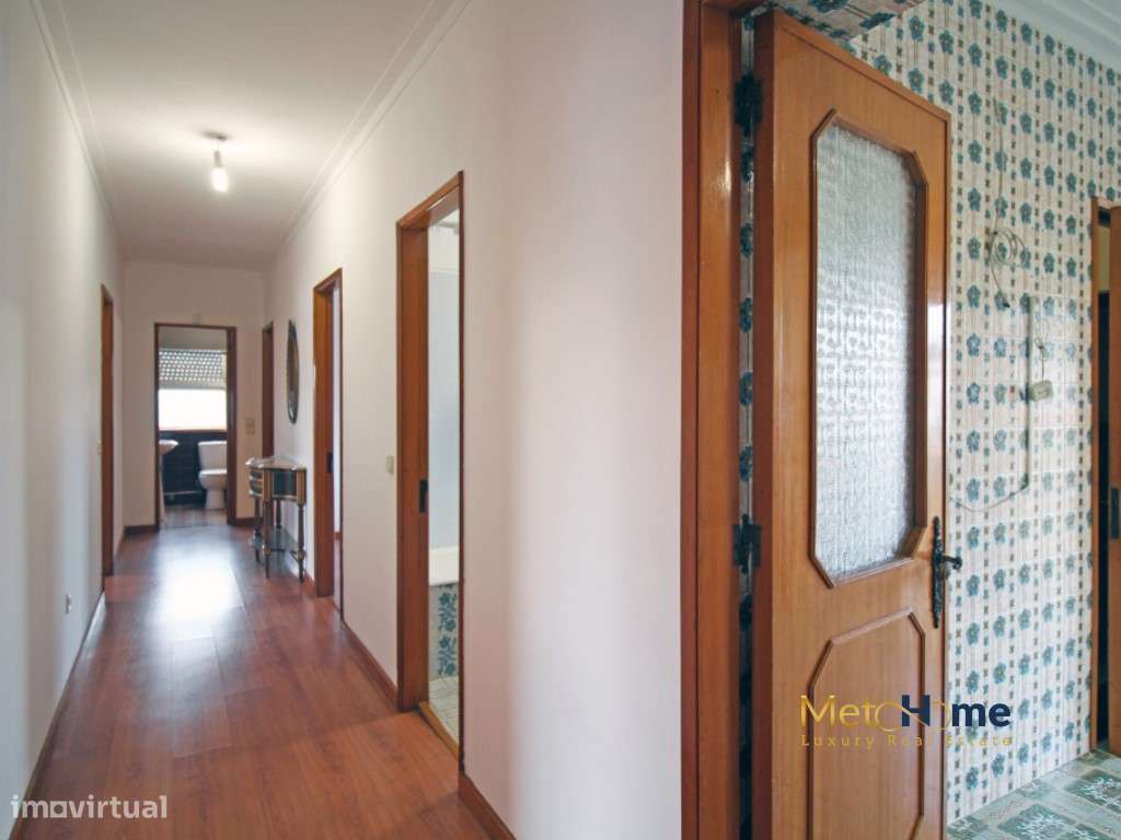 Moradia de 4 frentes em Perosinho-15