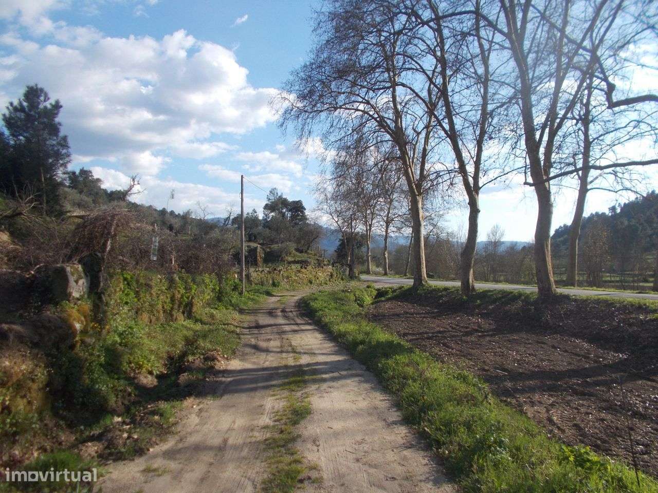 Armazém 150 m2 e Terreno 10670 m2-10