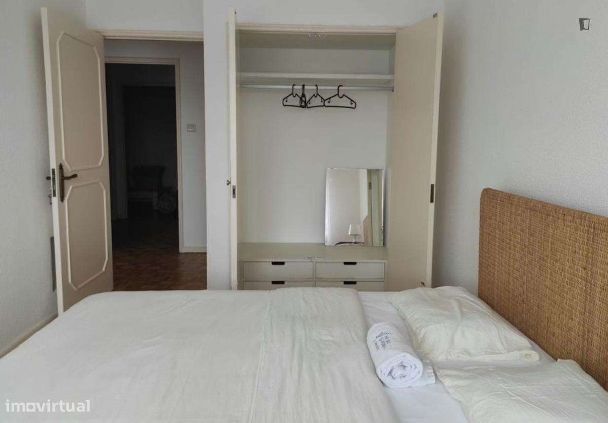 Quarto - localizado em Massarelos Porto - Grande imagem: 5/10