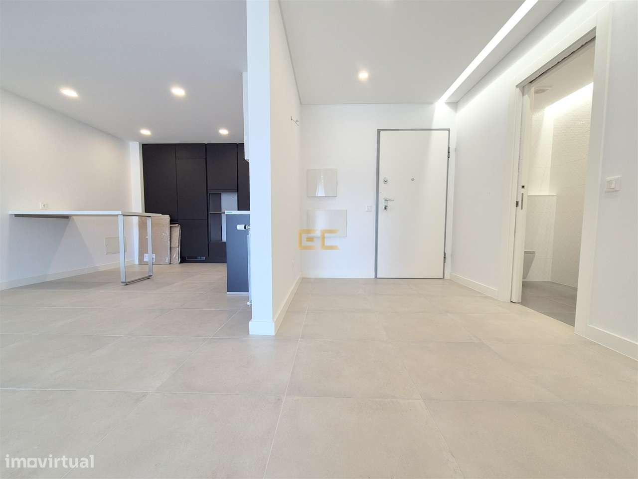 Apartamento T3 novo, com garagem, para venda na Figueira da Foz- Buarc-6