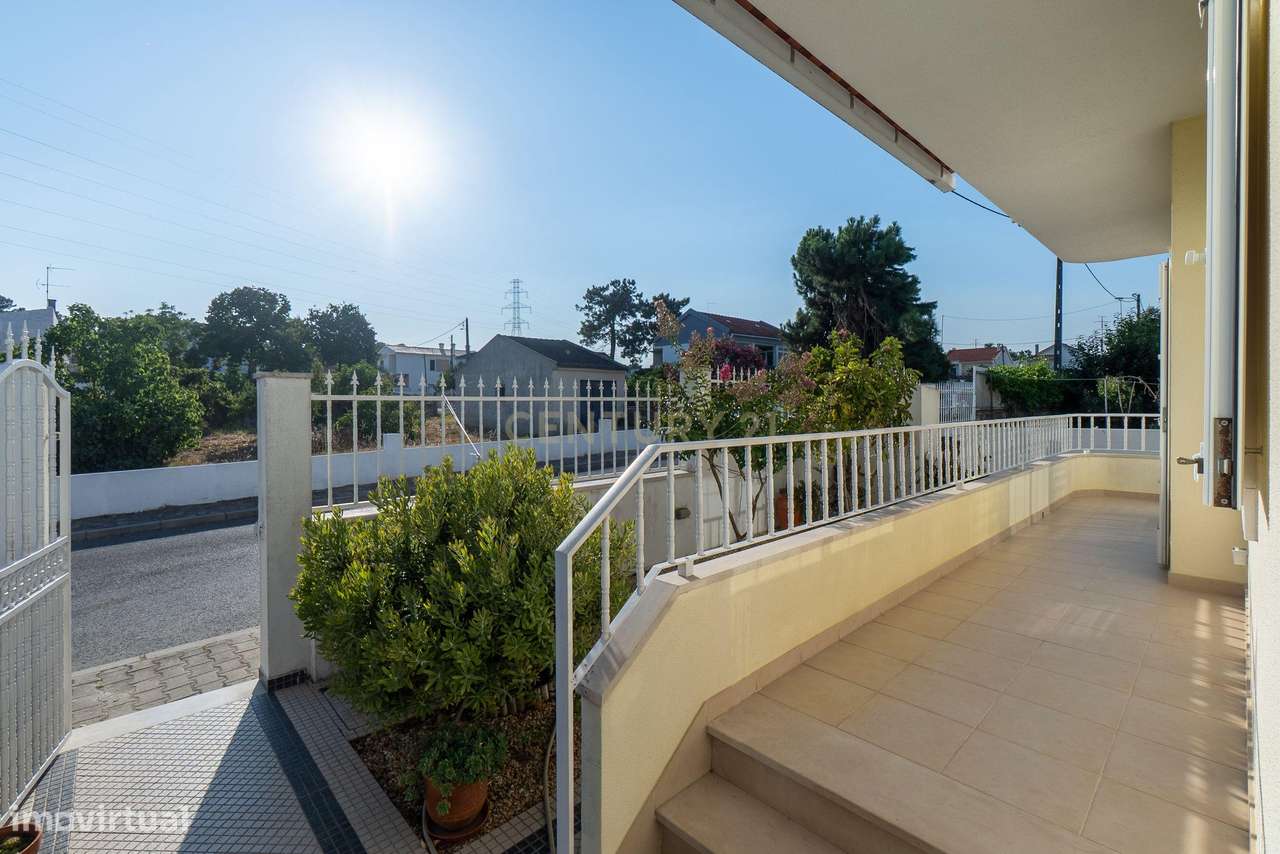 Moradia T4 em Corroios, Seixal - Oportunidade Única! - Grande imagem: 5/60