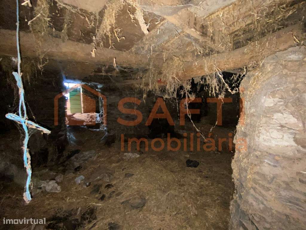 Palheiro em Pedra com 240m² de Terreno em Vinhas-Macedo de Cavaleiros-6