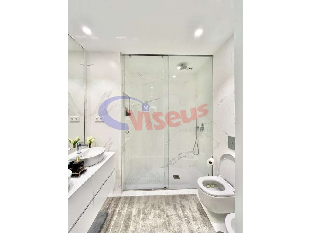Apartamento T3 Oliveira do Douro-7