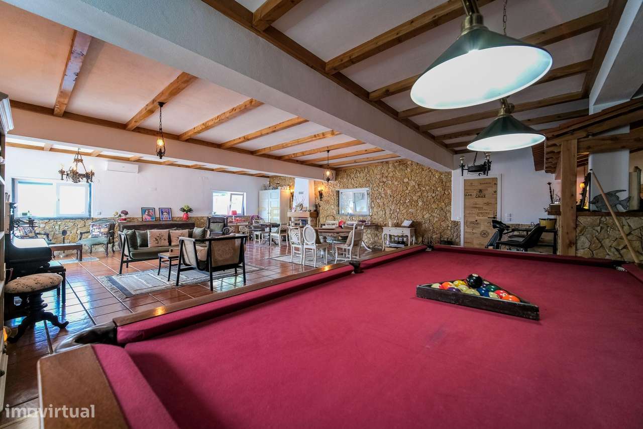 Moradia T5 renovada com piscina, perto da Ericeira.-37