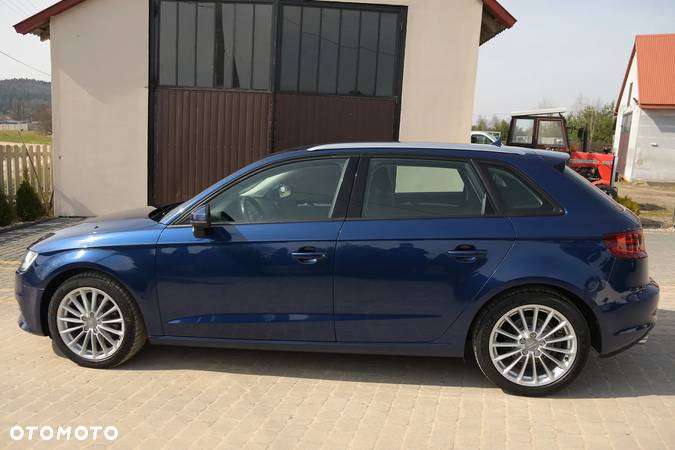 Audi A3 2.0 TDI Attraction S tronic - 4