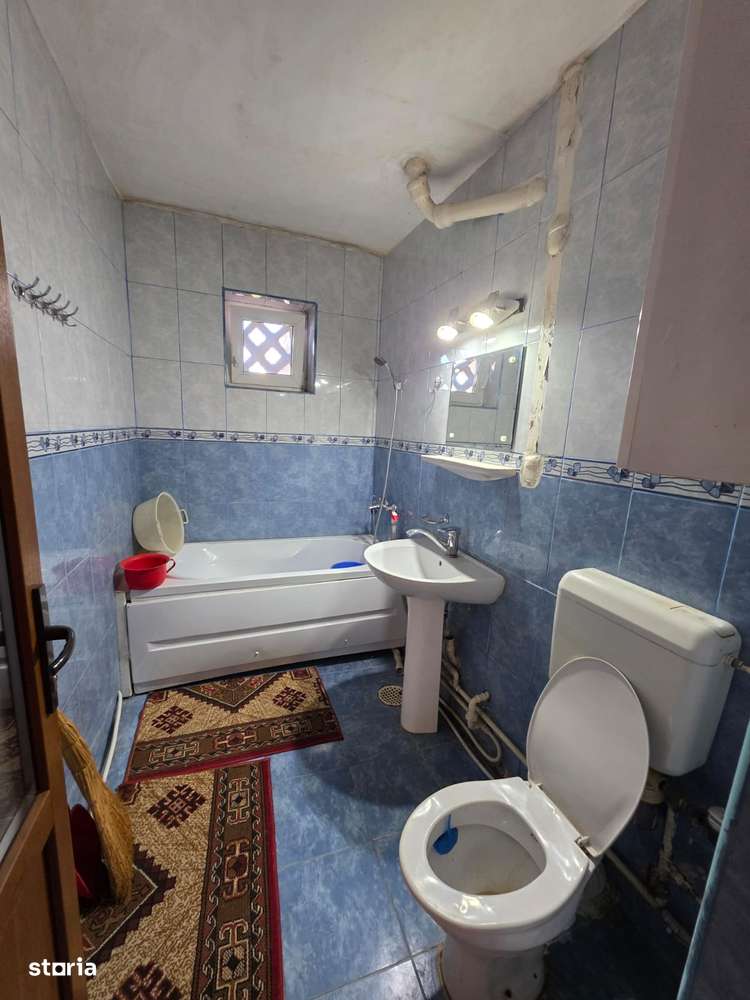 2 camere, B-dul Roman Mușat, zona Hotelului Roman, etaj 3, mobilat - Imagine principală: 4/6