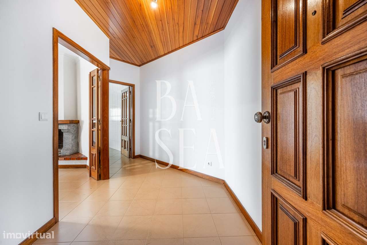 Apartamento T3 com garagem box em São José de São Lázaro Braga-6