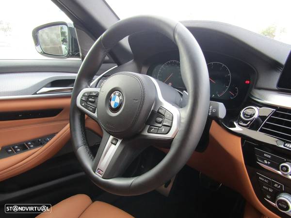 BMW 540 d xDrive Pack M Auto - 27