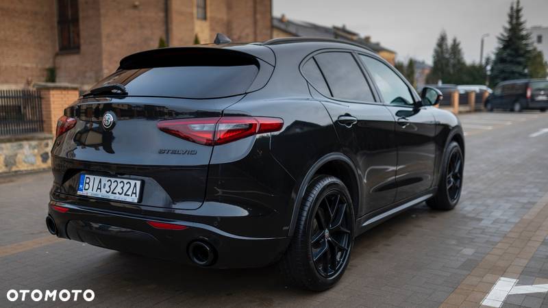 Alfa Romeo Stelvio 2.0 Turbo 16V AT8-Q4 Veloce Ti - 7