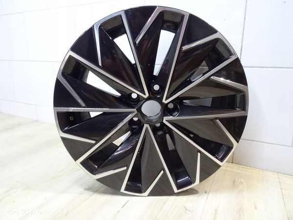 Felga SKODA SUPERB 3 8.0"x18" 5x112 ET44 3v0601025 - 1