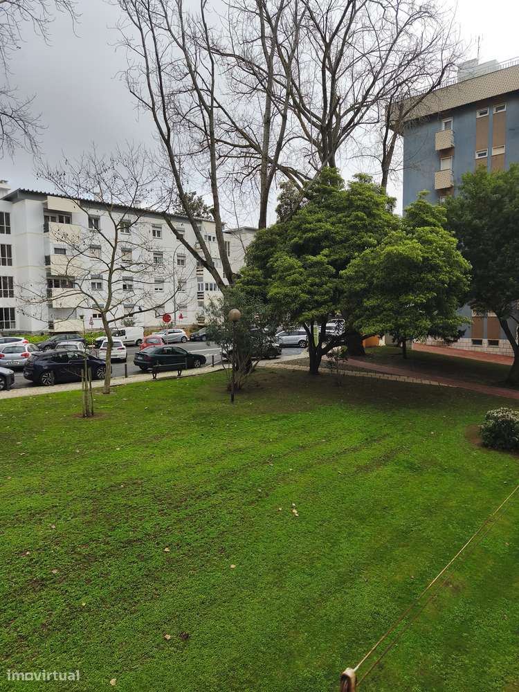 T2 Oeiras, Totalmente Remodelado, Bem Localizado, Com Arrecadação.-9