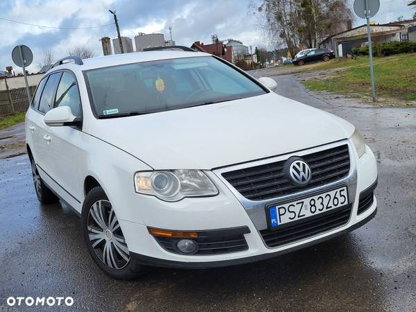 Volkswagen Passat 2.0 TDI Comfortline - 13