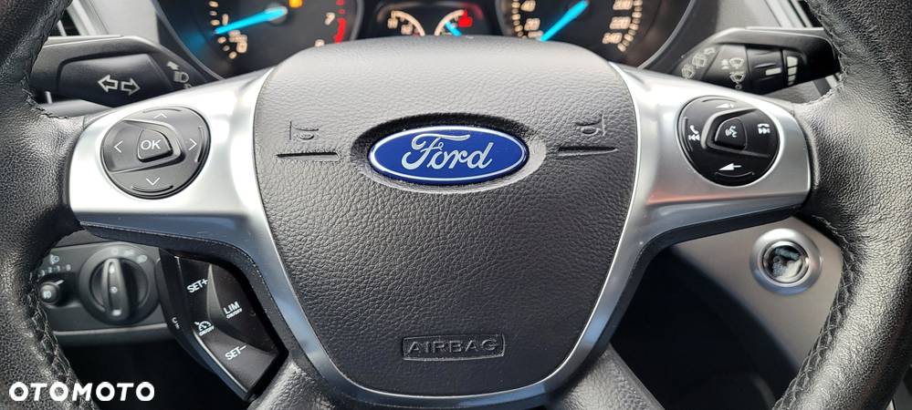 Ford Kuga 1.6 EcoBoost 2x4 Trend - 6