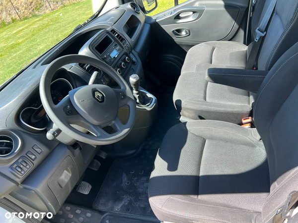 Renault Trafic - 16