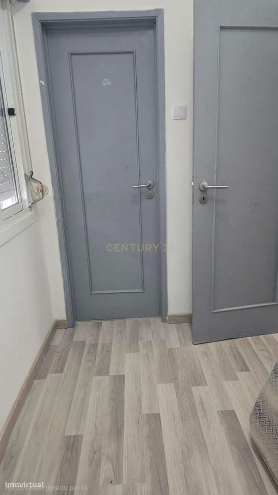 T4+1 com Garagem: Centralidade e Amplitude em Abrantes-14