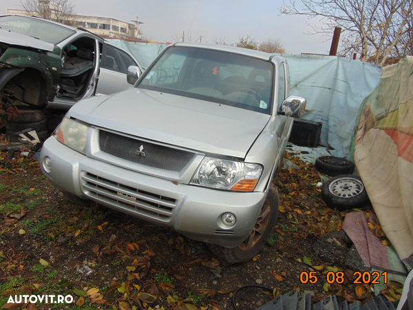 Usa Spate Dreapta mitsubishi Pajero 2004 SUV Argintiu - 2