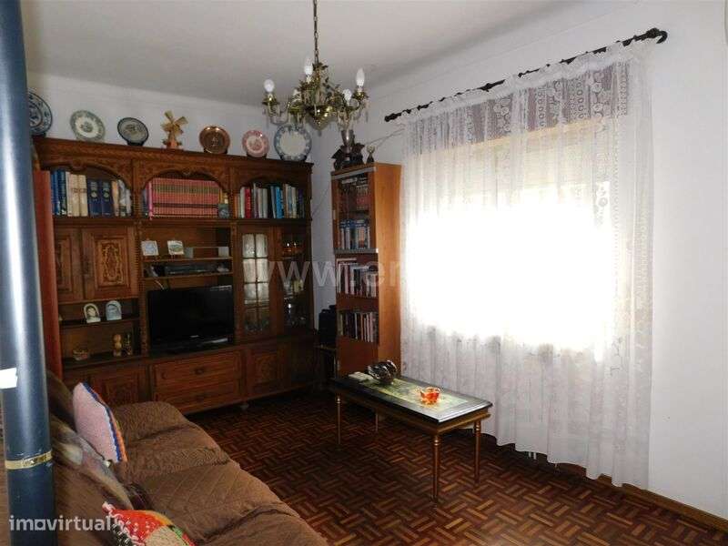 Moradia Isolada T5 / Covilhã, São Jorge da Beira - Grande imagem: 4/20