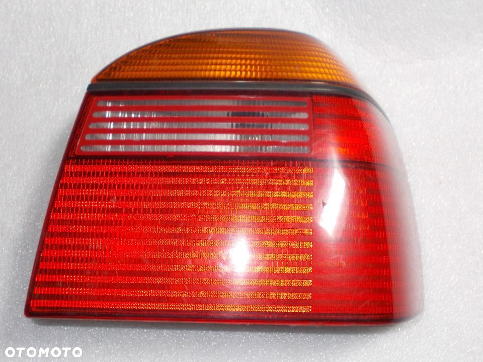 VW Golf III - lampa tylna prawa - 1