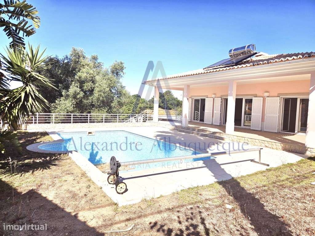 Moradia Isolada com Piscina T3+2 - Grande imagem: 1/60