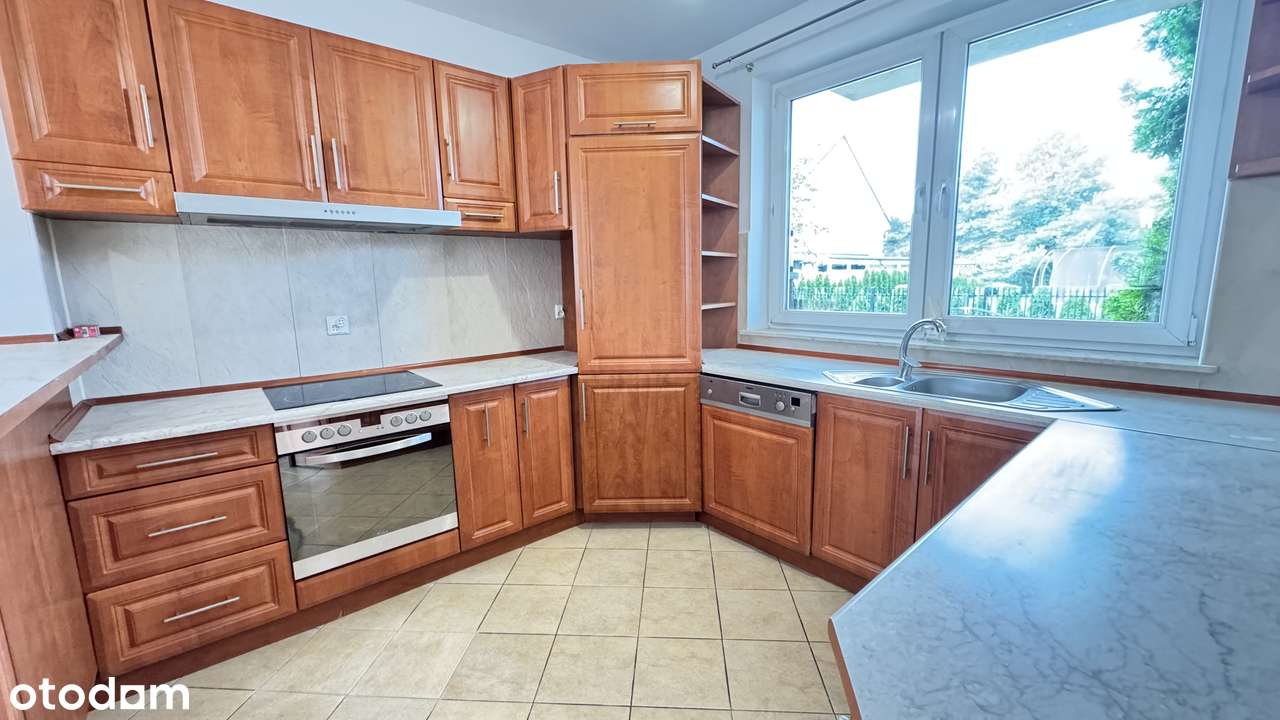 Dom dla rodziny w spokojnej dzielnicy Bolszewa-3