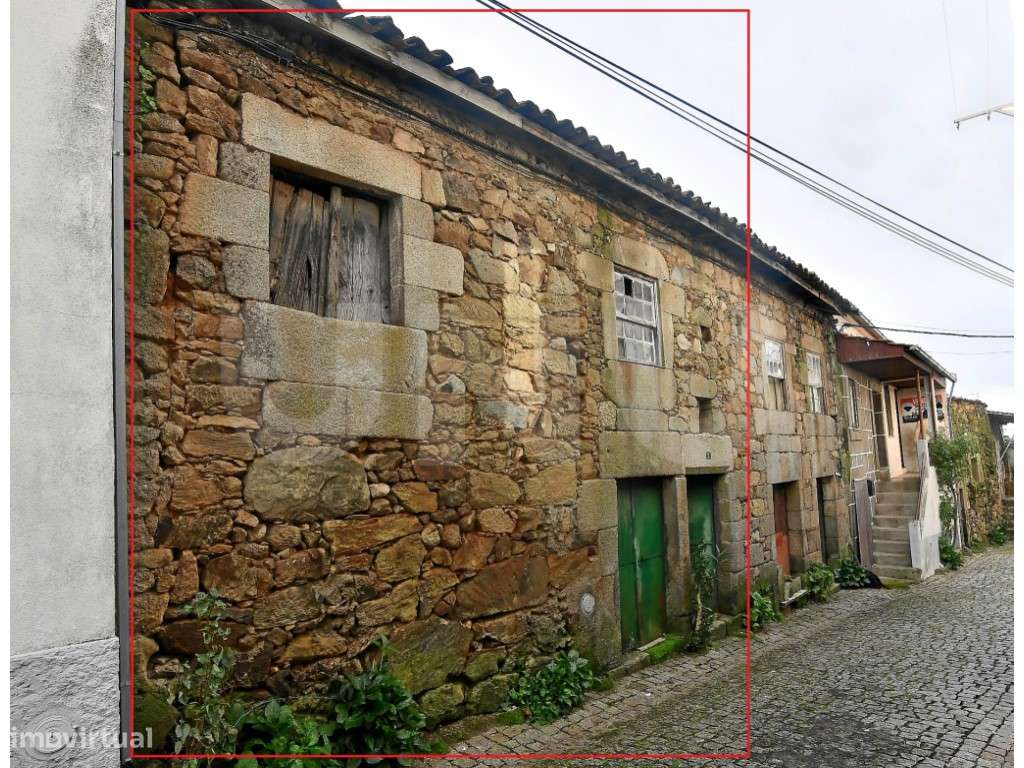 Edifício para Recuperação no Centro da Povoação de Alcaria - Oportu... - Grande imagem: 2/5