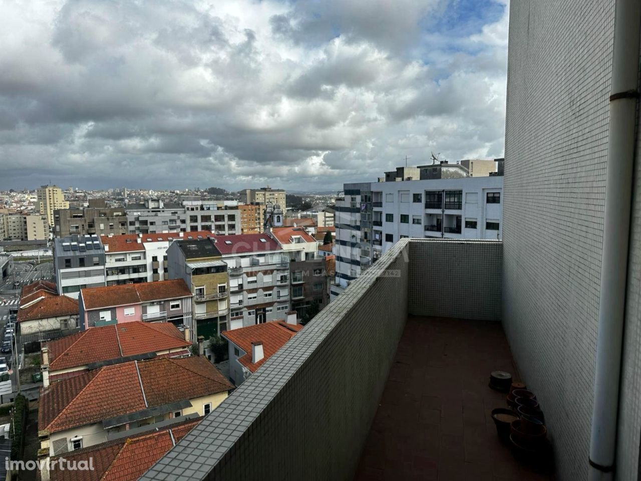 Apartamento T2 junto a linha do metro Av da Republica para arrendament