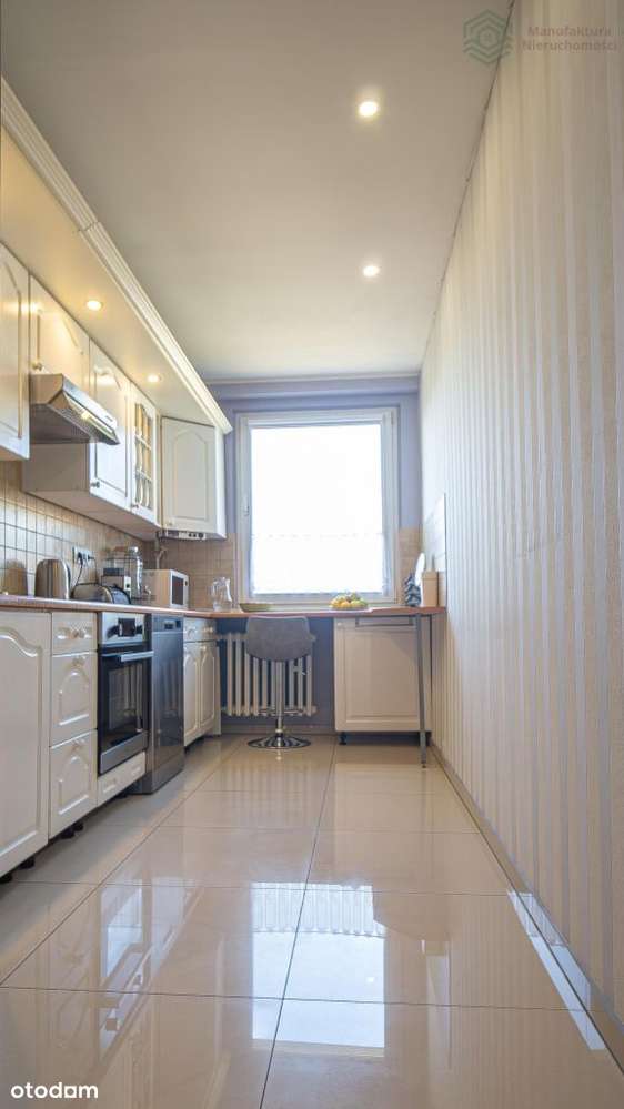 Duże mieszkanie z balkonem i piwnicą -Kolonia Gosł-5