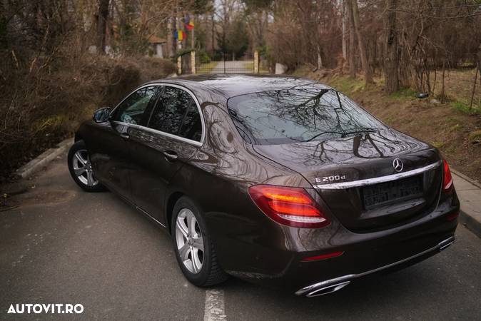 Mercedes-Benz E 200 d Aut. - 25