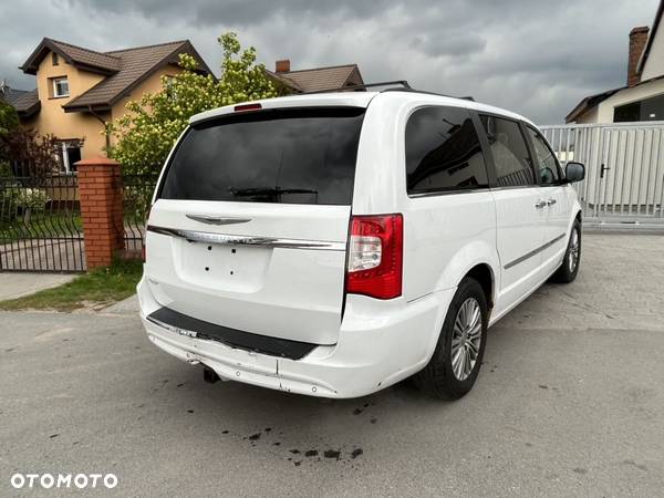 Chrysler Town & Country 3.6 Touring - 7