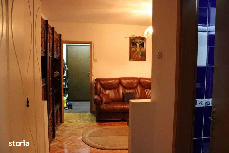 Studenta caut doar colega intr-un ap de 2 cam Gheorgheni Iulius Mall - Imagine principală: 5/6