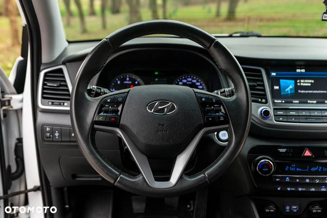 Hyundai Tucson 1.7 CRDI BlueDrive GO 2WD - 16