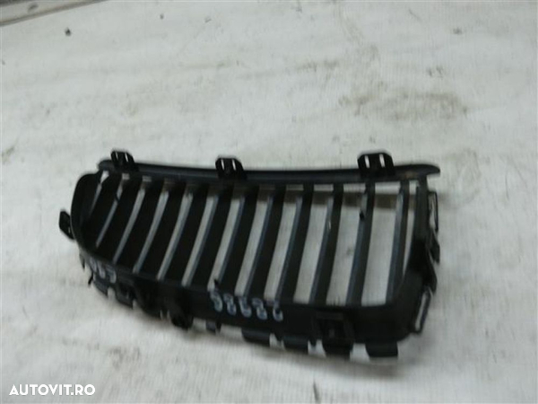 Grila radiator stanga BMW Seria 3 E90 An 2004 2005 2006 2007 2008 cod 7120007 - 5