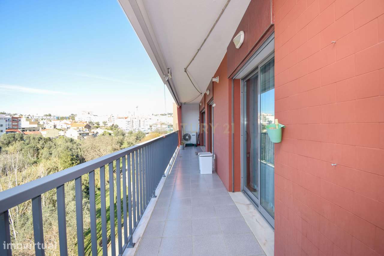 Apartamento T2 Mobilado com Garagem | Portela de Carnaxide - Grande imagem: 3/27