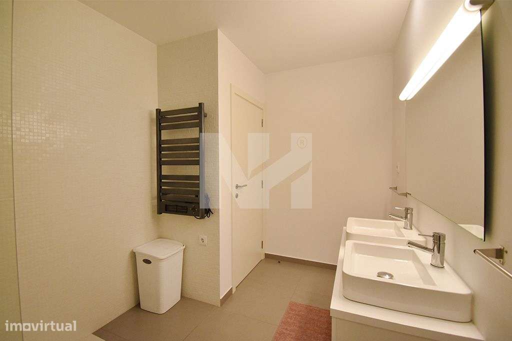 Apartamento T3 | 1ª Linha de Mar | Árvore-25