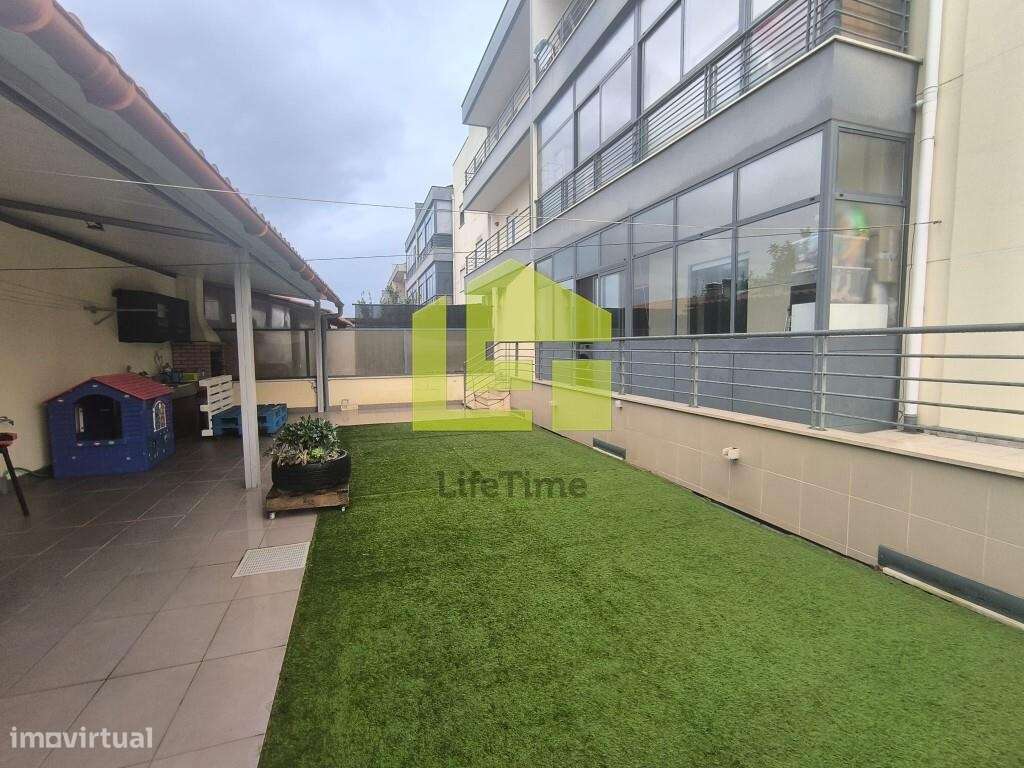 Apartamento T3 Com  terraço privativo-20