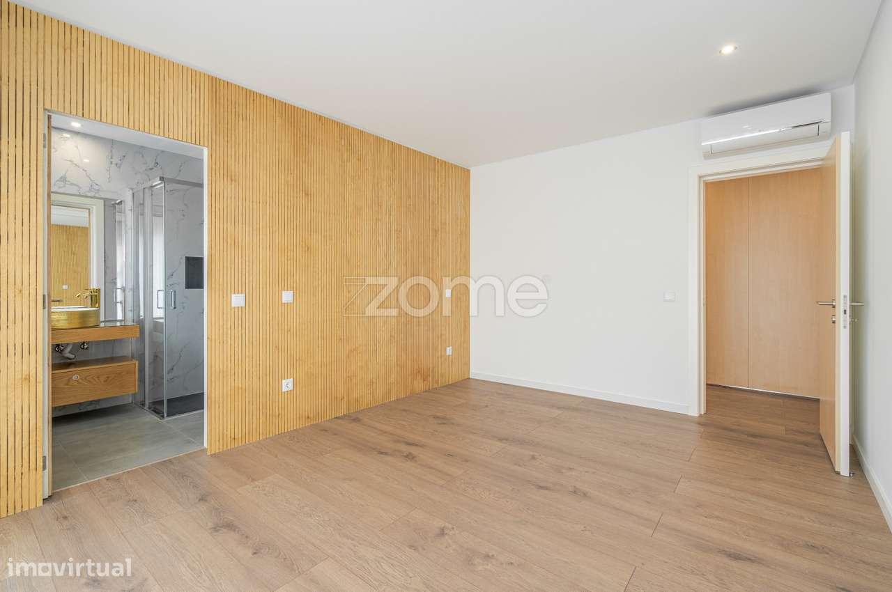 Apartamento T3 Penthouse com Vista Mar e Cidade no Caniço-27