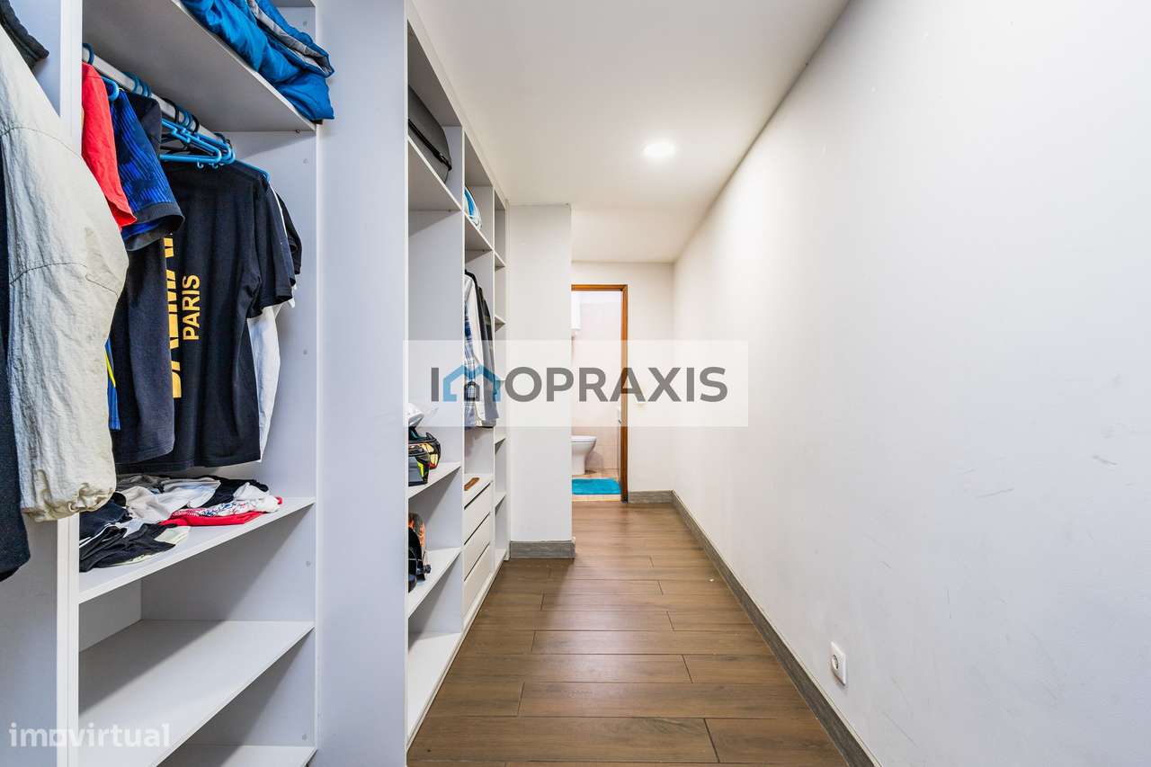 Apartamento T1- Renovado no Centro de Leiria-10