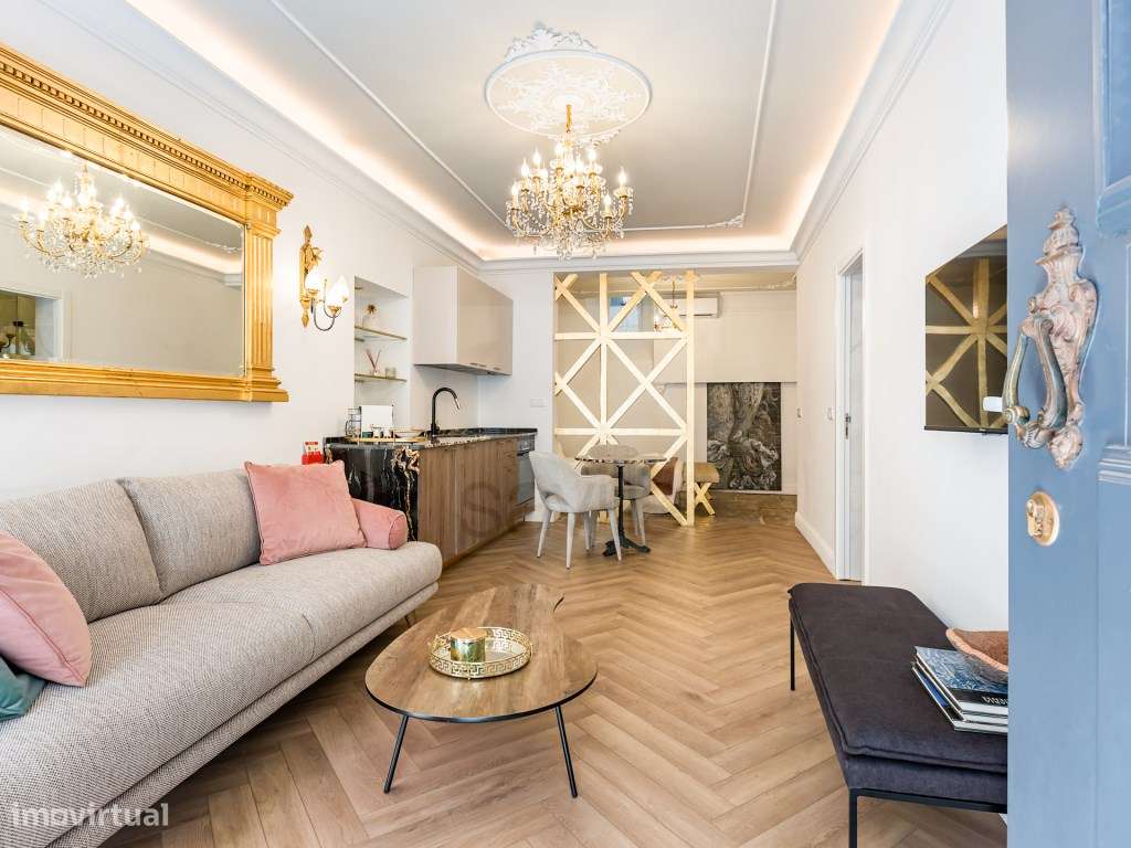 Apartamento T0 na Calçada do Combro, em Lisboa - Grande imagem: 2/13