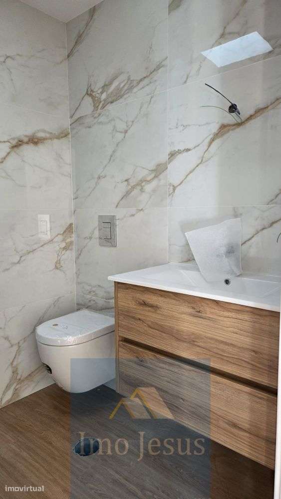 Moradia Terrêa 4 Frentes em Pedroso-10