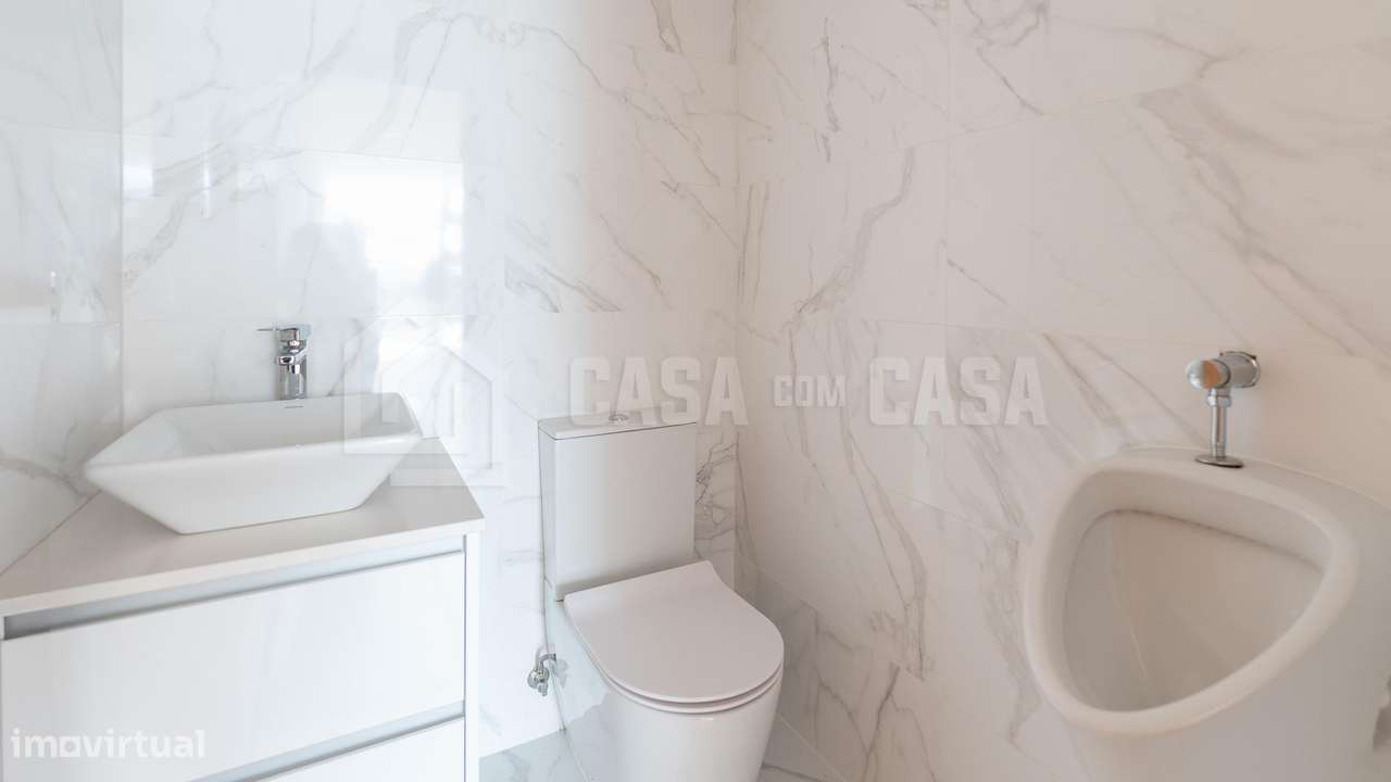 Apartamento T2 + Loja Qta. D’El Rei-10