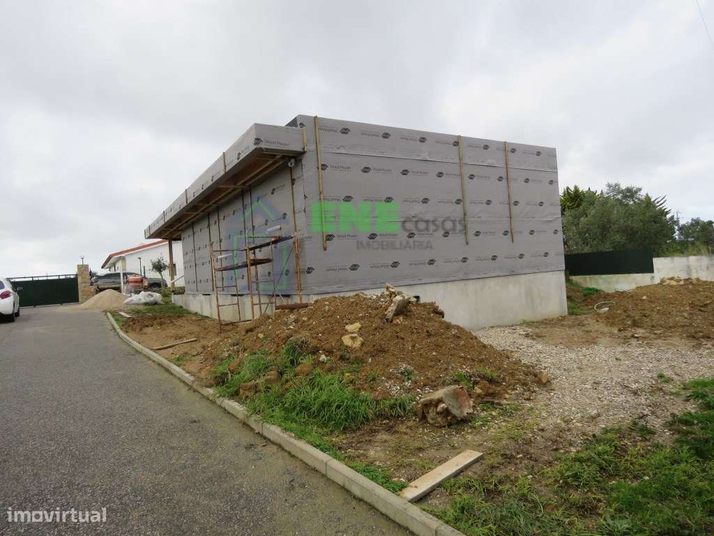 Moradia Térrea Nova T2+1 Design Moderno em Mafra-6
