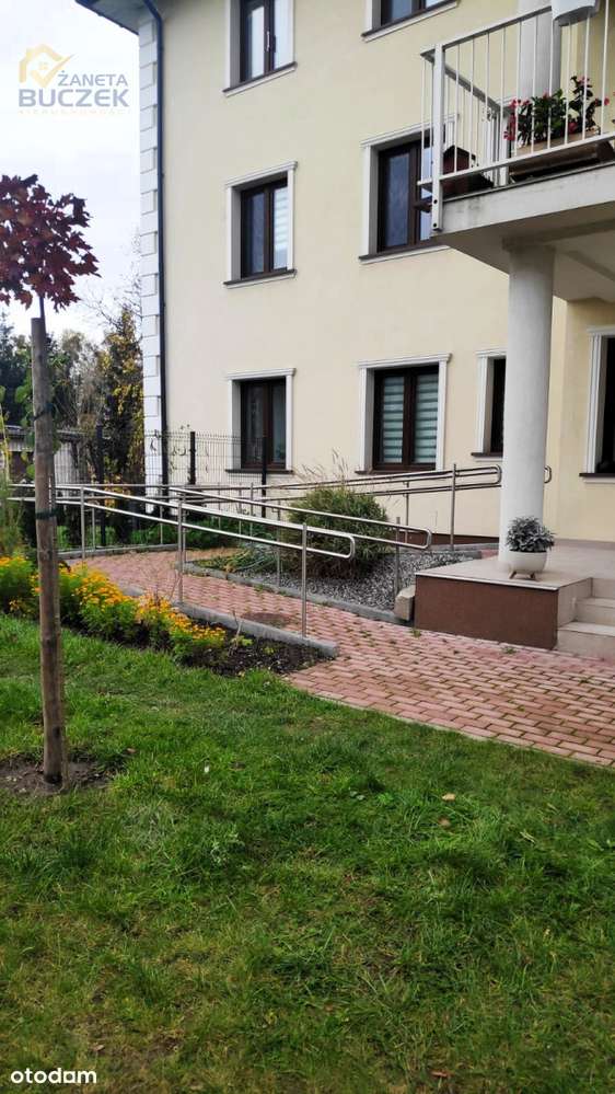 Sprzedam 2-pokojowe mieszkanie w Passie-1