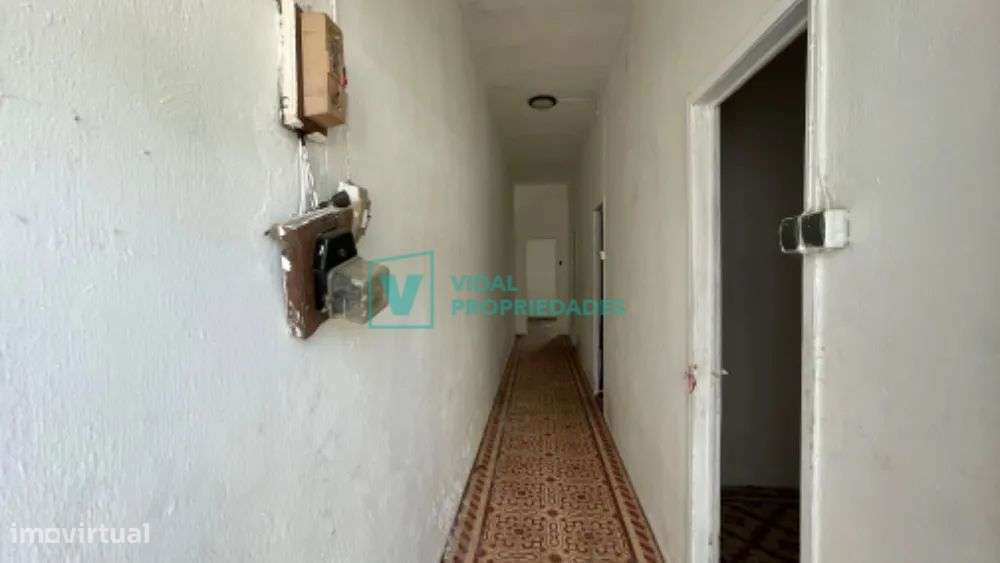 T2 em banda com garagem, jardim e terraço em Faro - Grande imagem: 5/19