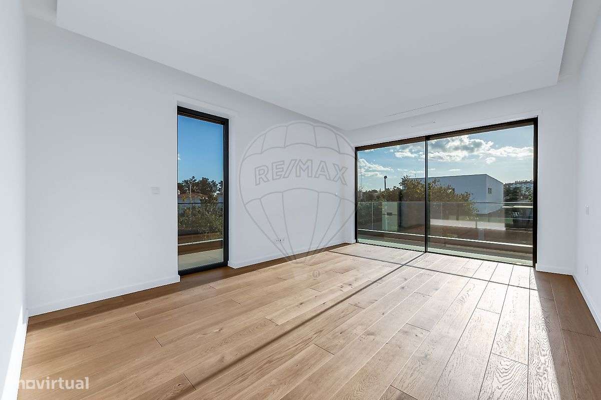 Moradia T5 para venda-24