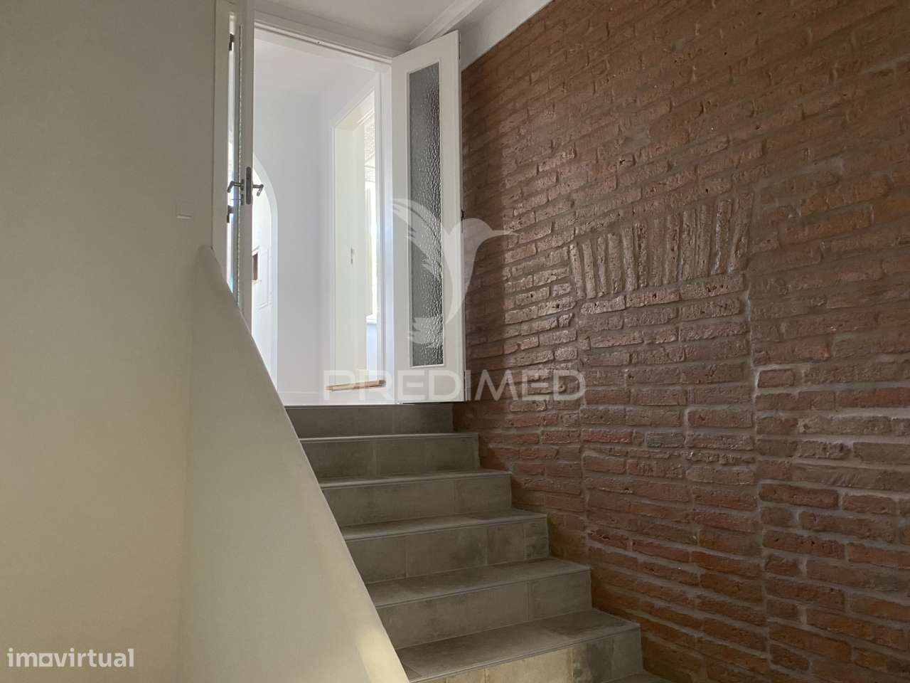 Moradia com Terraço e Garagem em Santiago do Cacém - Grande imagem: 2/25